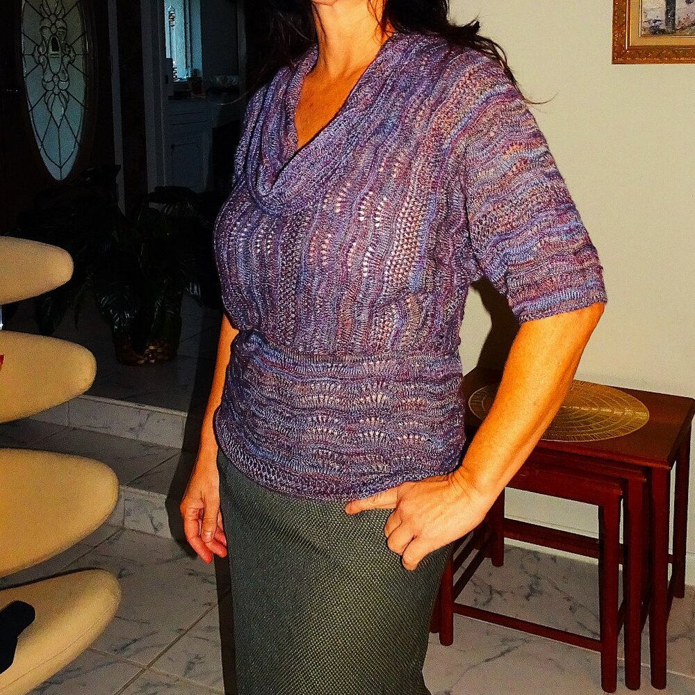 Two-one-Two New York blue & red lightweight Scoop Neck sweater